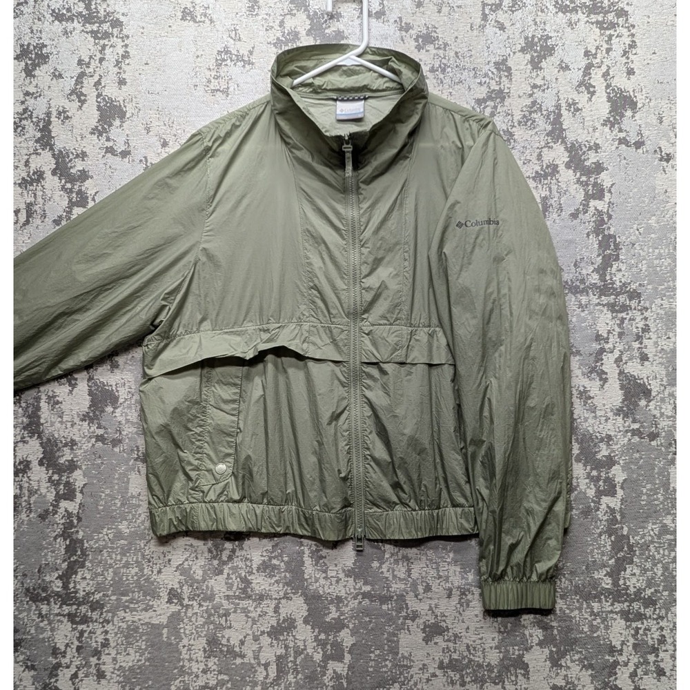 Columbia Womens Sunny City Windbreaker Safari 1X Olive Nylon Light Chest 48" EUC